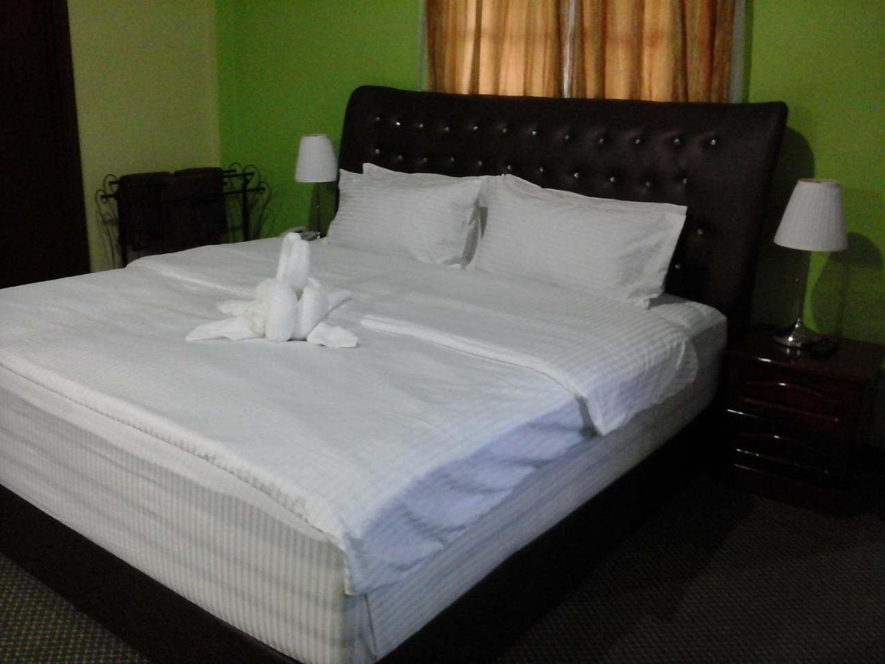 Kesedar Hotel Travel & Tours Sdn Bhd Gua Musang Buitenkant foto